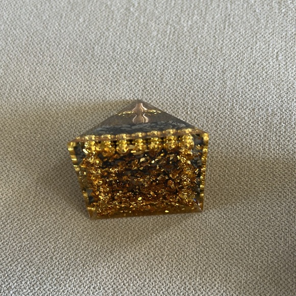 Orgone Energy Pyramid - Picture 5 of 7